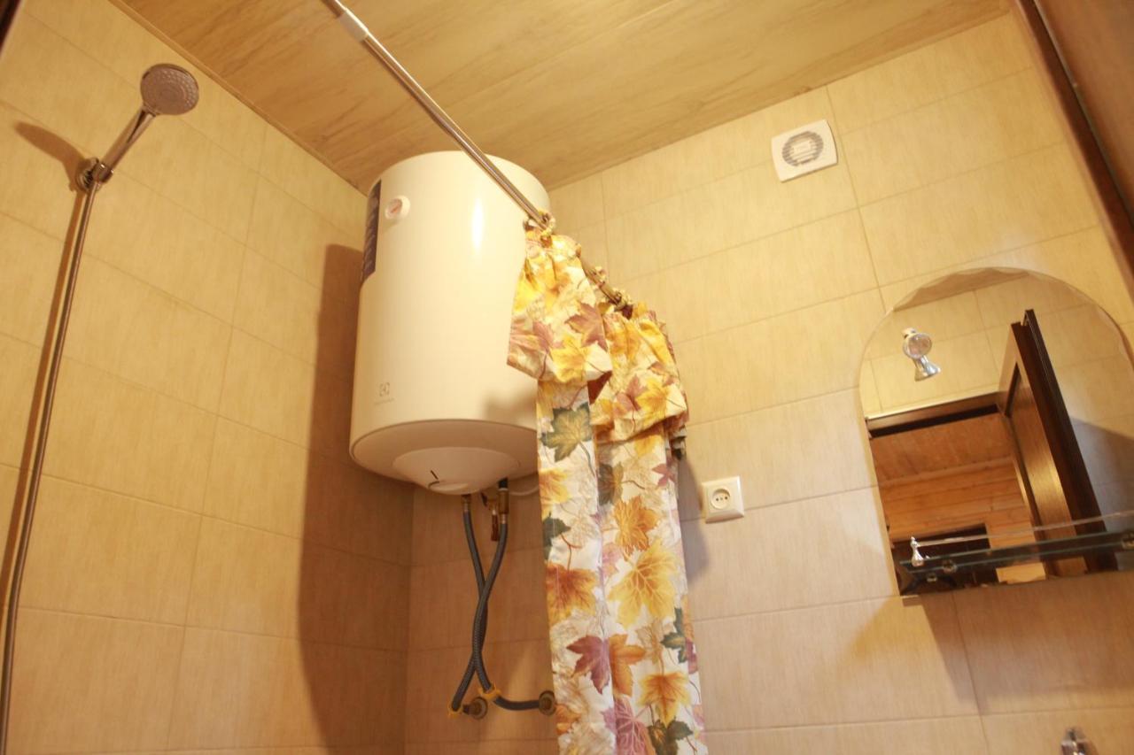 Cottage Woodside Местія Екстер'єр фото