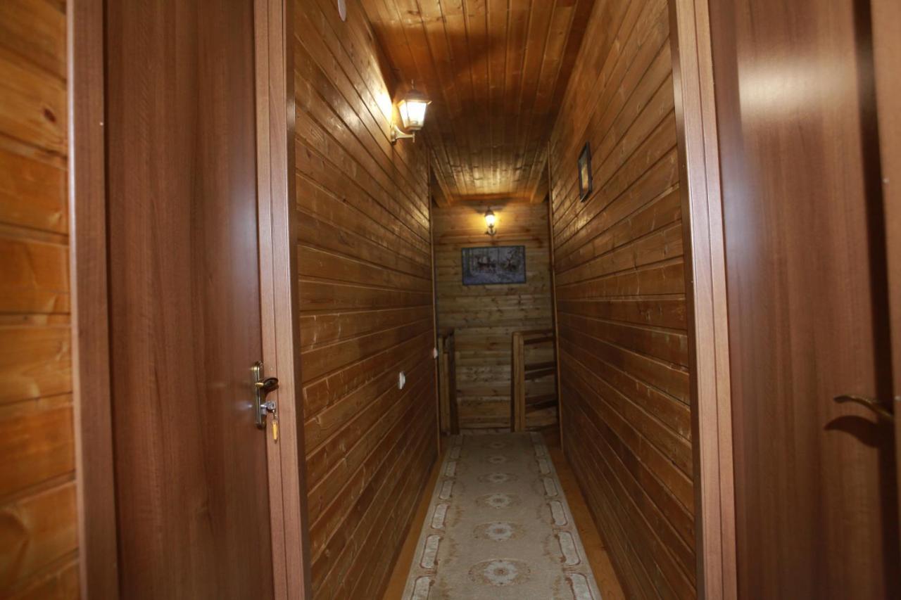 Cottage Woodside Местія Екстер'єр фото