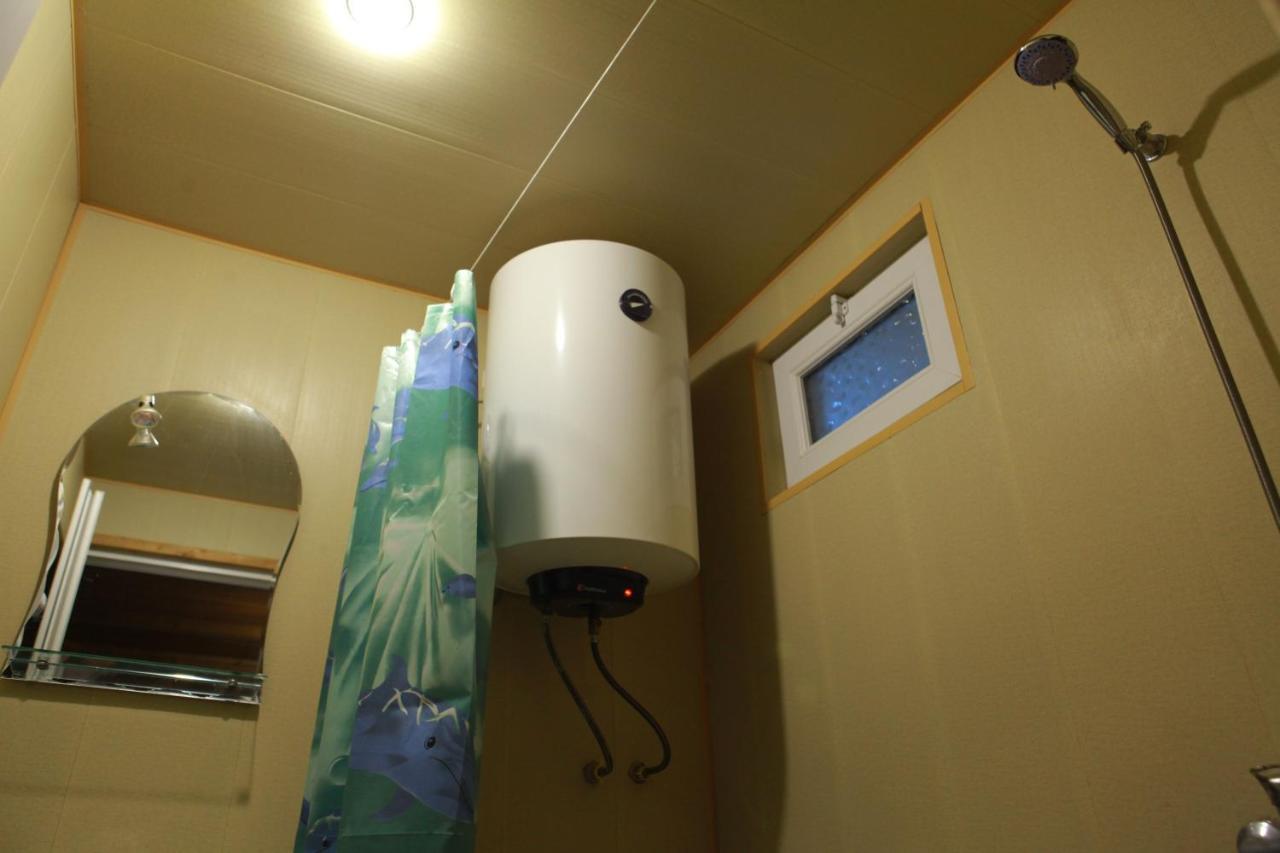 Cottage Woodside Местія Екстер'єр фото