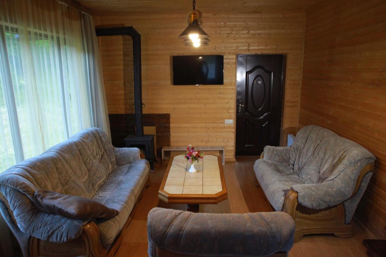 Cottage Woodside Местія Екстер'єр фото