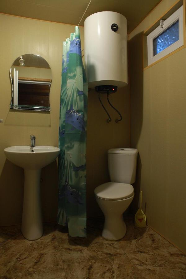 Cottage Woodside Местія Екстер'єр фото