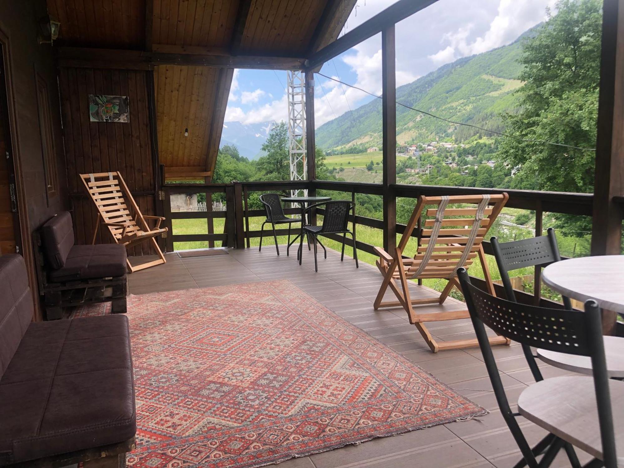 Cottage Woodside Местія Екстер'єр фото